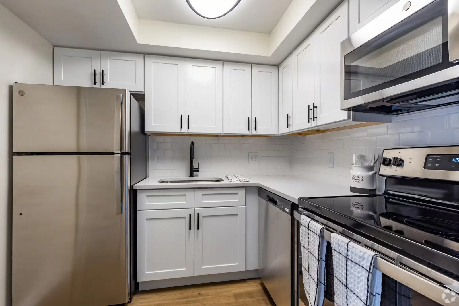 Model apartment kitchen at The Essex - Luxury apartments Altamonte Springs