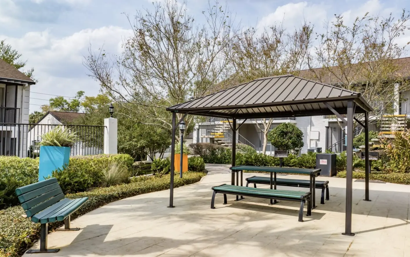 Grilling station and pavilion at The Essex - Apartments in Altamonte Springs, FL